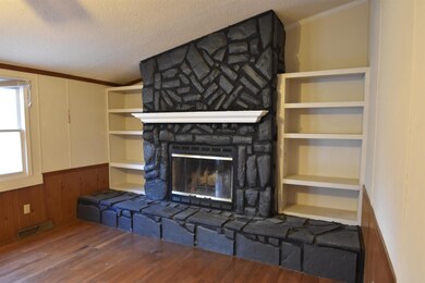 1220 Dickson Rd, Campobello, SC 29322 - photo 5