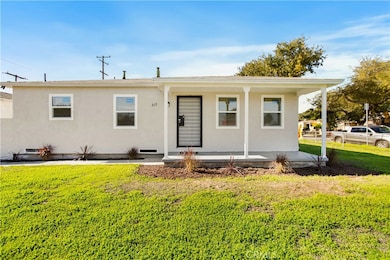 2117 N Keene Ave, Los Angeles, CA 90059 - photo 7