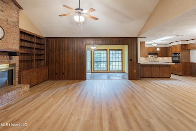 12-LivingRoom