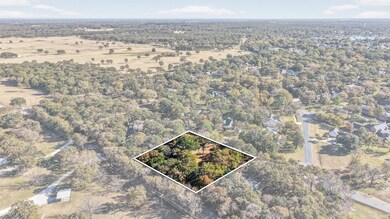 329 Comanche Dr, Gainesville, TX 76240 - photo 3