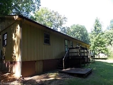 148 W Edgewood Cir, Asheboro, NC 27205 - photo 2