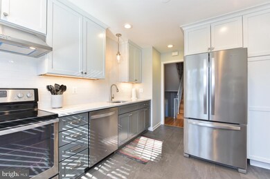 6601 Midhill Place, Falls Church, VA 22043 - photo 3