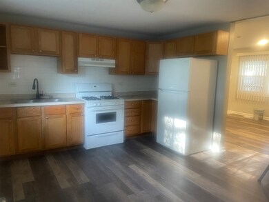 18120 Thomas Ln, Country Club Hills, IL 60478 - photo 3