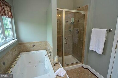 5638 Compton Ln, Sykesville, MD 21784 - photo 2