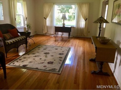 Gleaming hardwoods in LR