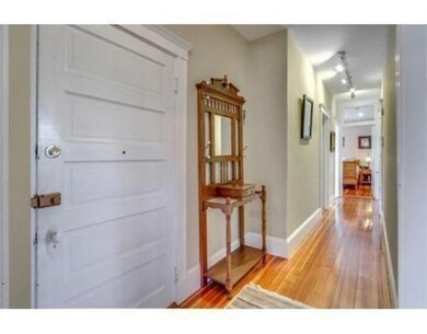 19 Eliot Crescent unit 3, Chestnut Hill, MA 02467 - photo 3