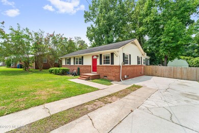 609 Dennis Rd, Jacksonville, NC 28546 - photo 7