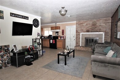 10826 Overlea Dr, Houston, TX 77089 - photo 2