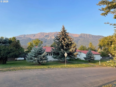 100 W 10th St, Joseph, OR 97846 - photo 2