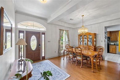 Open dining area makes it perfect for entertaining