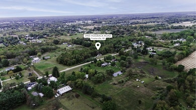 3955 Hogback Rd, Fowlerville, MI 48836 - photo 3