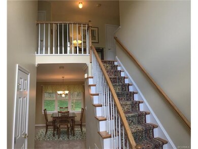 2-story foyer.