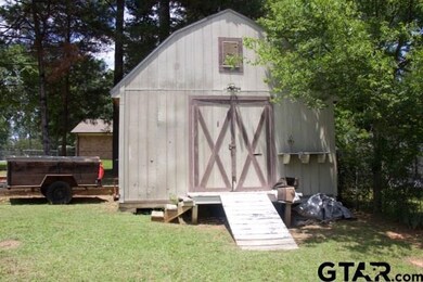 10613 Creek Bend Dr, Tyler, TX 75707 - photo 4