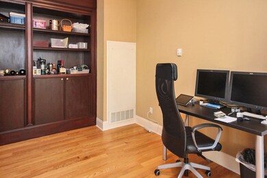 391 Walnut St unit 5, Newtonville, MA 02460 - photo 6