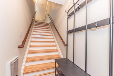 18025 University Park Dr unit 51, Livonia, MI 48152 - photo 5