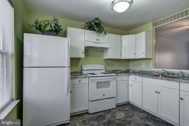 12538 Granite Ridge Dr, North Potomac, MD 20878 - photo 5