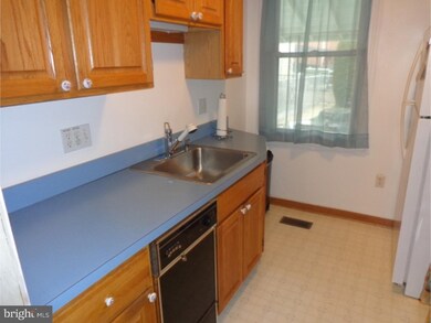 349 Chestnut St, West Reading, PA 19611 - photo 7