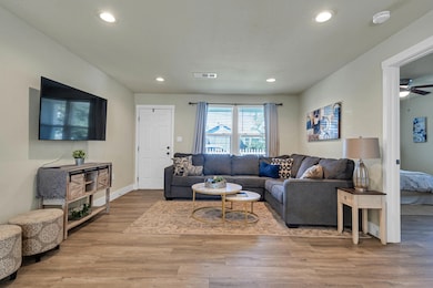 2821 Leland Ave, Redding, CA 96001 - photo 5