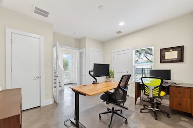 1817 Crockett St unit C, Houston, TX 77007 - photo 5