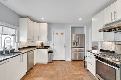 11 Lexington St unit 11, Watertown, MA 02472 - photo 4