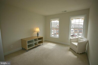 9253 Laurel Ridge Crossing Rd, Lorton, VA 22079 - photo 4