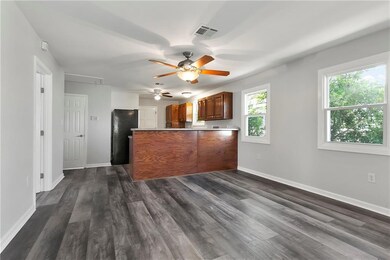 5330 Cameron Blvd, New Orleans, LA 70122 - photo 7