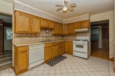 18017 Ravisloe Terrace, Country Club Hills, IL 60478 - photo 3