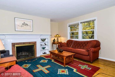 3315 Longwood Dr, Falls Church, VA 22041 - photo 3