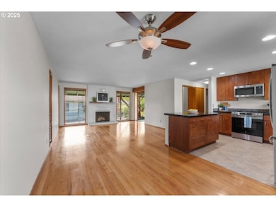 5206 SW Barclay Ct, Beaverton, OR 97005 - photo 3