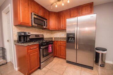 17 E Ann St, Wilkes Barre, PA 18705 - photo 2