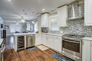 801 Le Green St, Houston, TX 77008 - photo 4