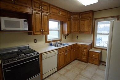 907 W 8th St N, Newton, IA 50208 - photo 6