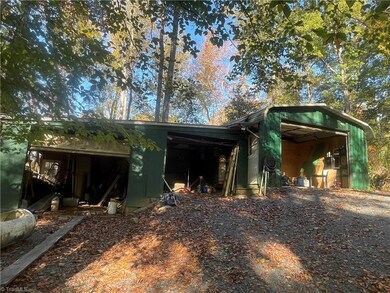 1042 Foggy Mountain Rd, Asheboro, NC 27205 - photo 6