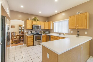 7) KITCHEN
