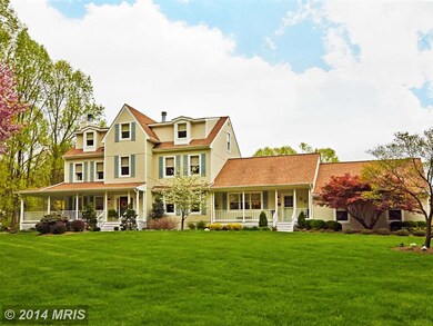 12228 Thoroughbred Rd, Herndon, VA 20171 - photo 2