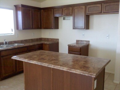 10337 W Hess St, Tolleson, AZ 85353 - photo 2