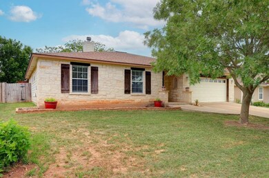 209 Green Oaks Loop, Fredericksburg, TX 78624 - photo 5