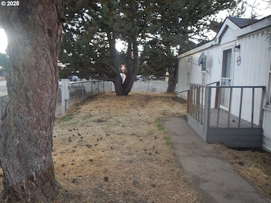 775 Preston Ave, Waitsburg, WA 99361 - photo 4