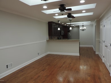 63 Pemberwick Rd unit D, Greenwich, CT 06831 - photo 3