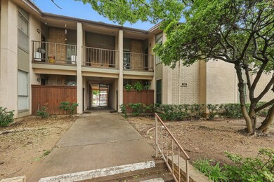 12824 Midway Rd unit 2136, Dallas, TX 75244 - photo 2