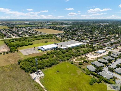 825 E Vinson Ave, Harlingen, TX 78550 - photo 6