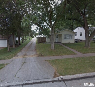 3420 N Sturdevant St, Davenport, IA 52806 - photo 2