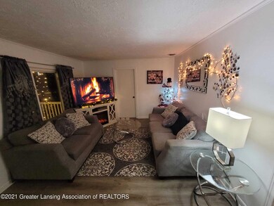 6433 Sommerset Rd, Lansing, MI 48911 - photo 5