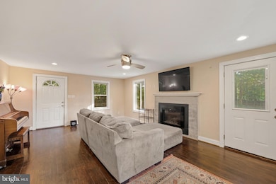 9420C Jay St, Waldorf, MD 20603 - photo 7