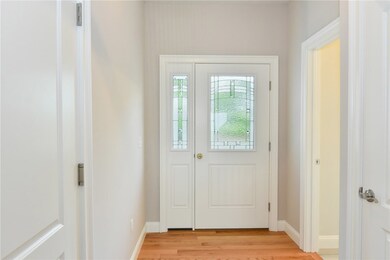 81 Batcheller Ave, Cranston, RI 02920 - photo 4