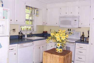 223 Plum Hollow Rd, East Falmouth, MA 02536 - photo 3