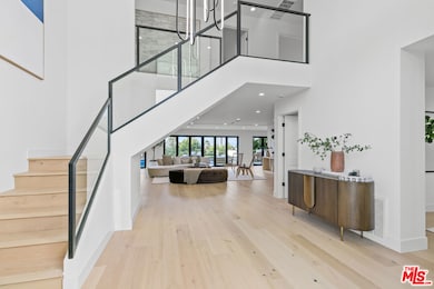 18101 Green Meadow Dr, Encino, CA 91316 - photo 5