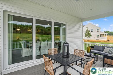 5711 Frederick Dr unit Stavanger III, Bethlehem, PA 18017 - photo 4