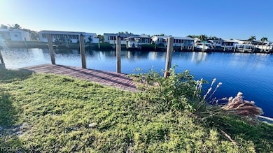 5563 Sir Walters Way, North Fort Myers, FL 33917 - photo 6