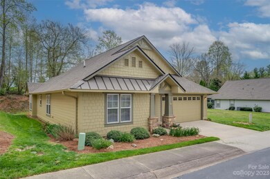 32 Gray Wolf Ln, Hendersonville, NC 28792 - photo 2